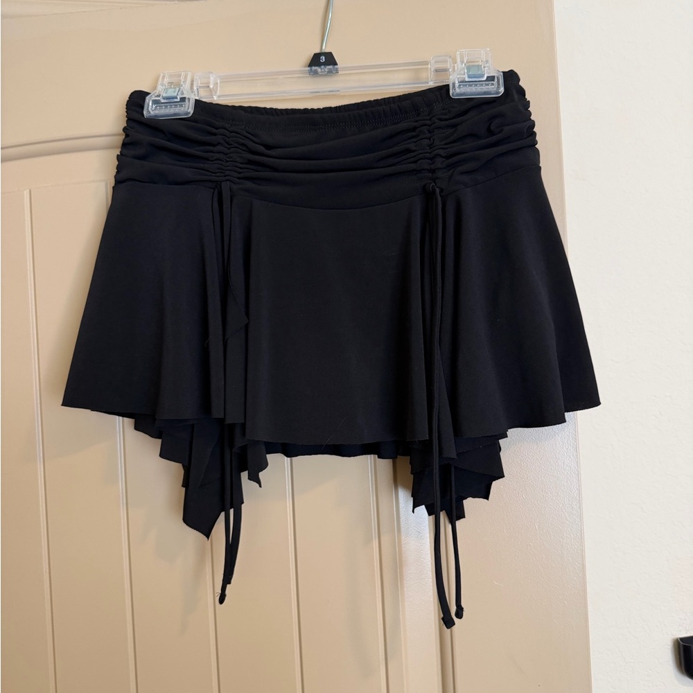 Windsor Black Handkerchief Hem Tie Mini Skort M